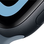 Apple Watch SE 3, 40 мм, корпус из алюминия цвета Полуночный черный, ремешок спортивный, цвет туманно-голубой, M/L