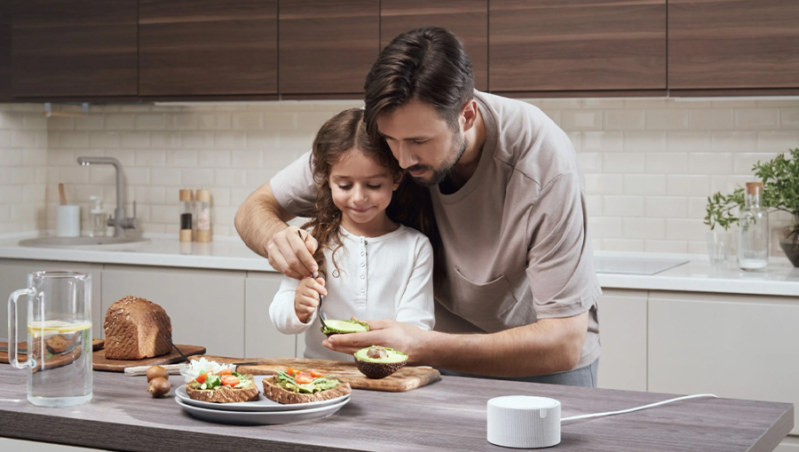 Умная колонка Яндекс Станция Мини 2 с часами, cерый опал №6